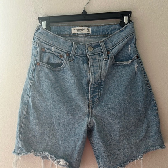 Dad high rise Abercrombie & Fitch  Jean Shorts - Picture 1 of 4